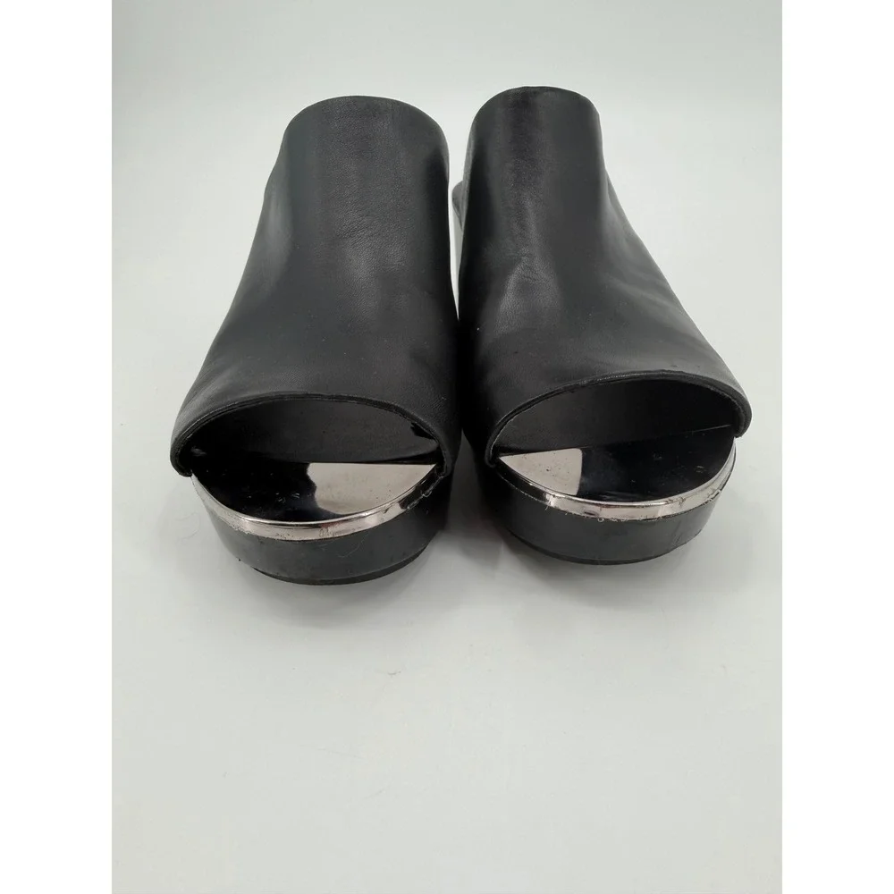 Karl Lagerfeld Paris Lyric Black Leather Wedge Sandal Metallic Toe Plate 8M